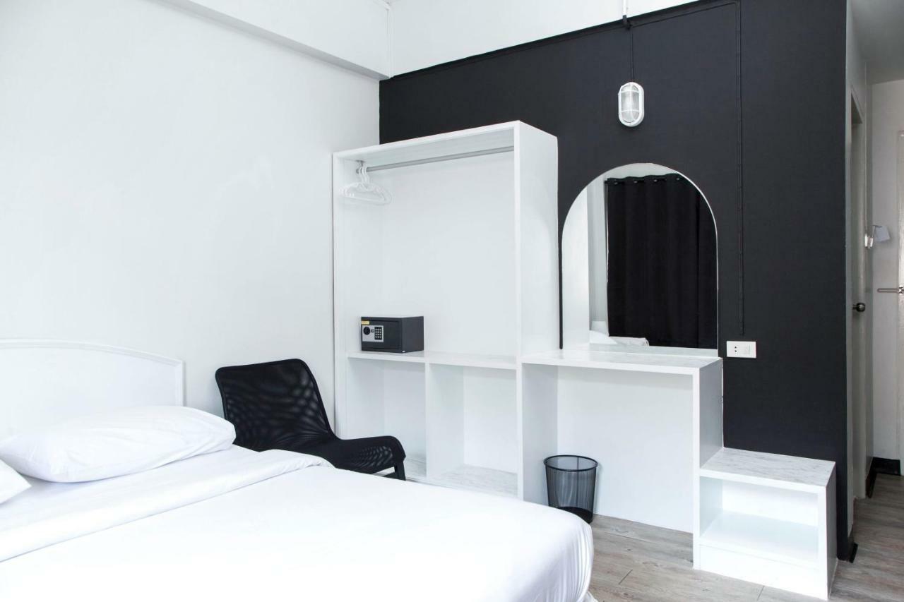 Crystal Hotel Hua Hin Luaran gambar