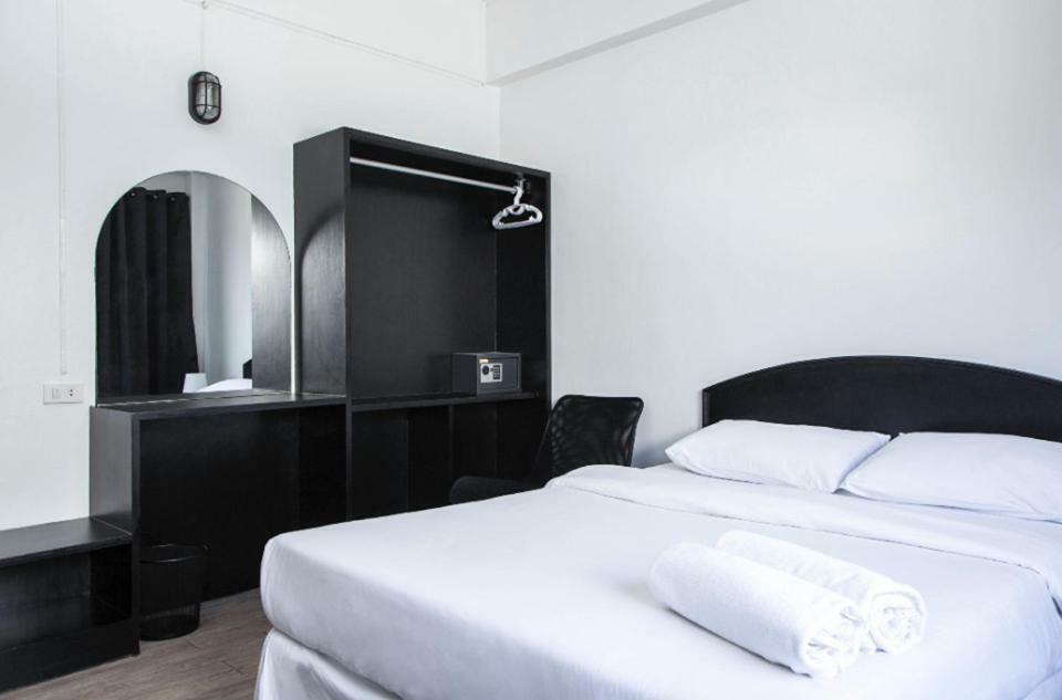 Crystal Hotel Hua Hin Luaran gambar