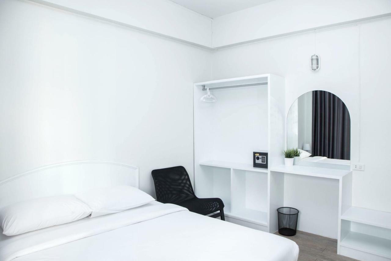 Crystal Hotel Hua Hin Luaran gambar